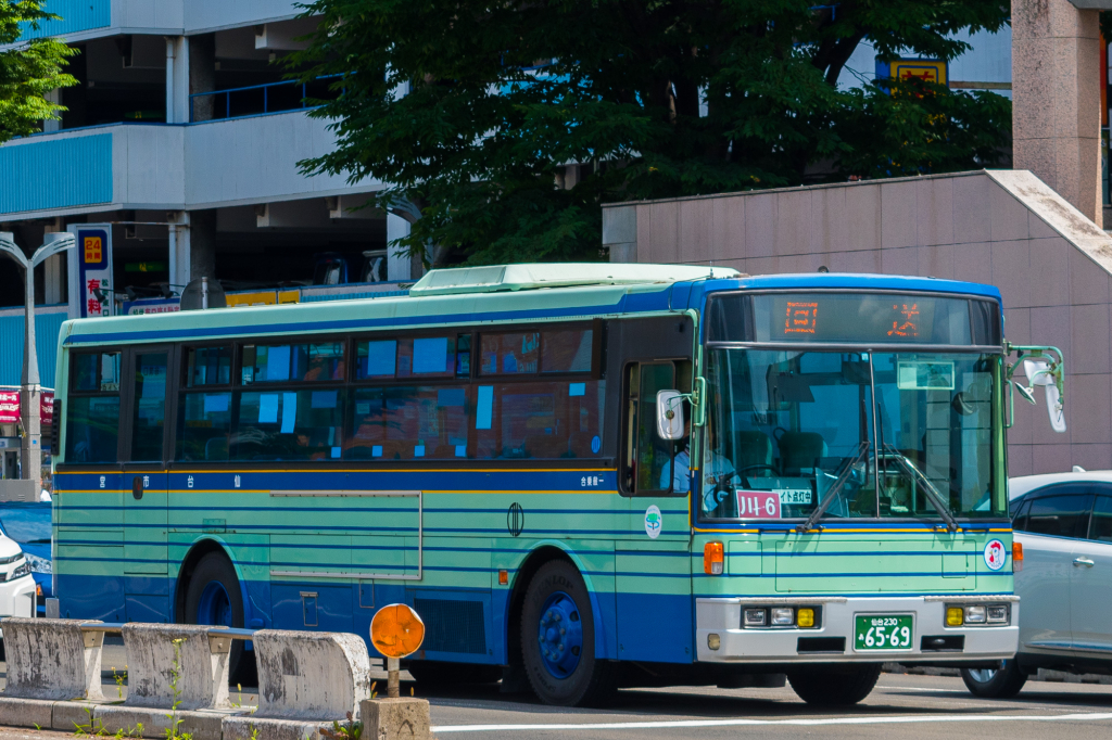 仙台 230 あ 6569 （いすゞ キュービック KC-LV280N）仙台市営バス  富士重工 7E