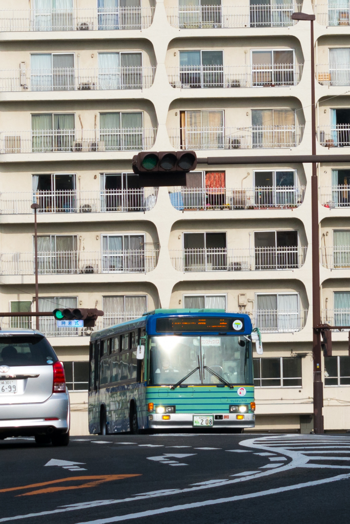 仙台市営バスの東武顔キュービック