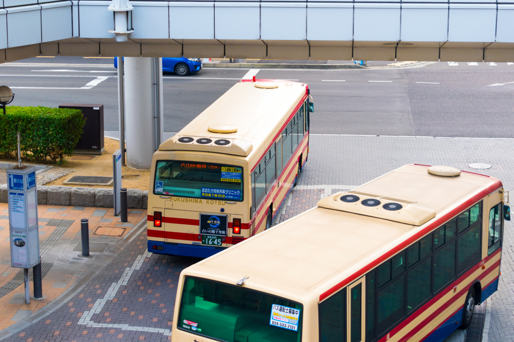 福島交通のバスの写真 日野レインボーHR
