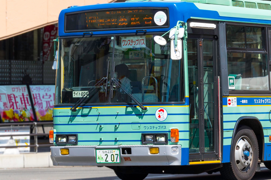 仙台230あ207(仙台市営バス いすゞ キュービック KC-LV280N) 仙台市営バスの東武顔キュービック